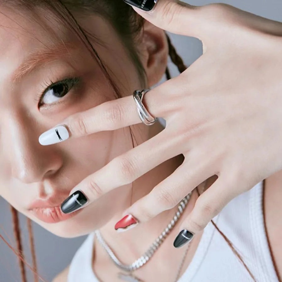 LE SSERAFIM and FEARNOT Logo Signature Crossing Ring