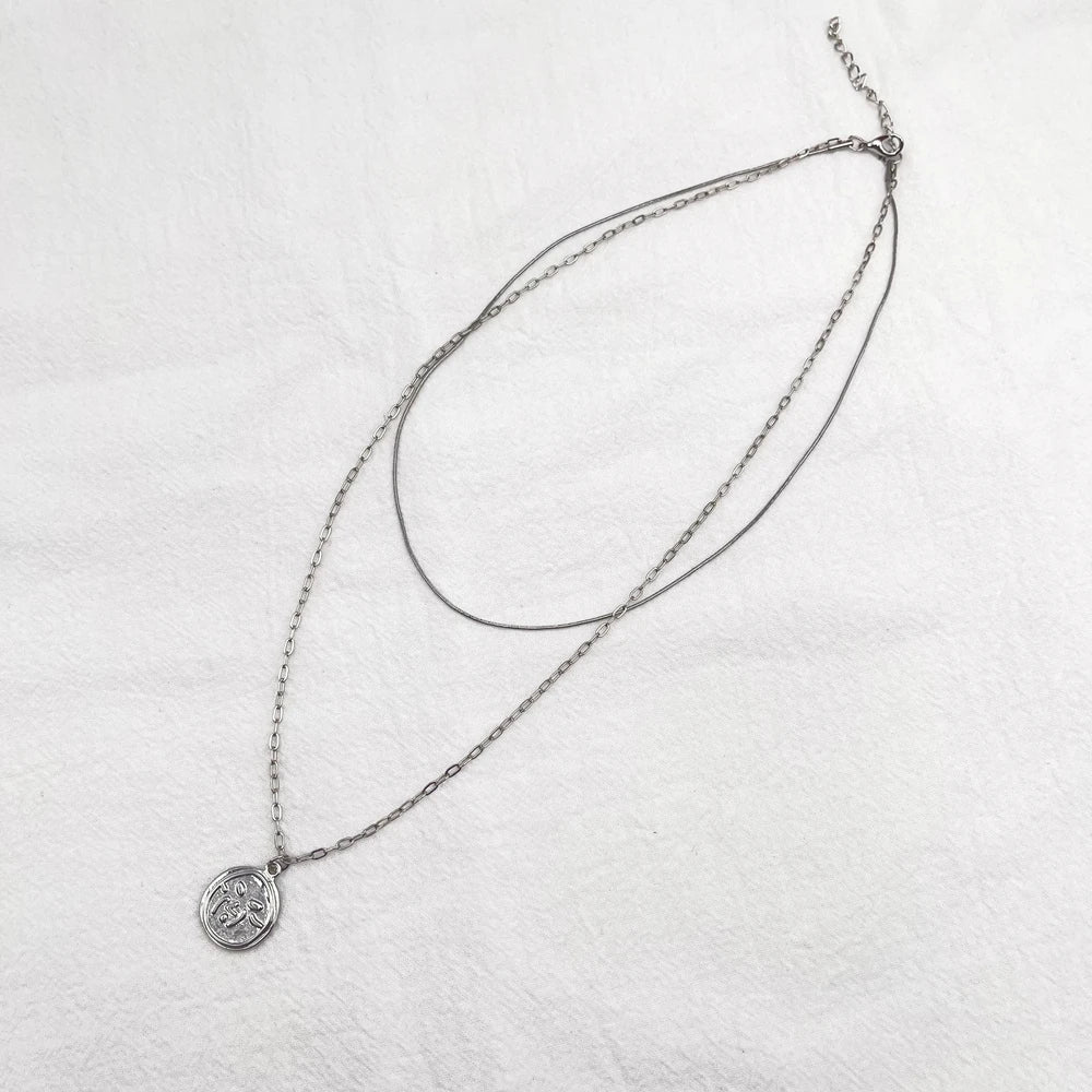 Stray Kids Lee Know Metal Round Necklace