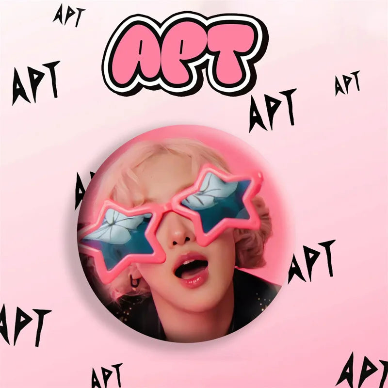 KPOP Rose APT Mirror Keychain Pin Badge