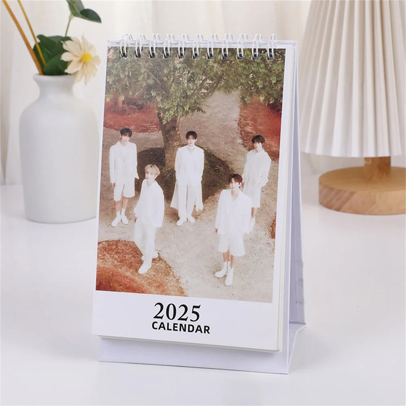 Random KPOP Groups 2025 Calendar Collection