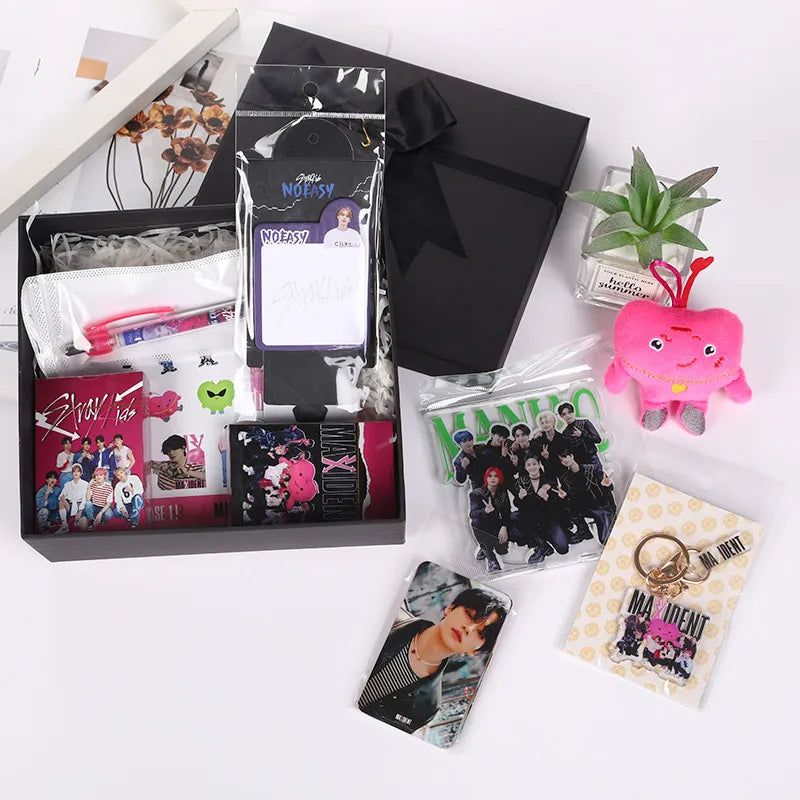 Stray Kids New Gift Box Set