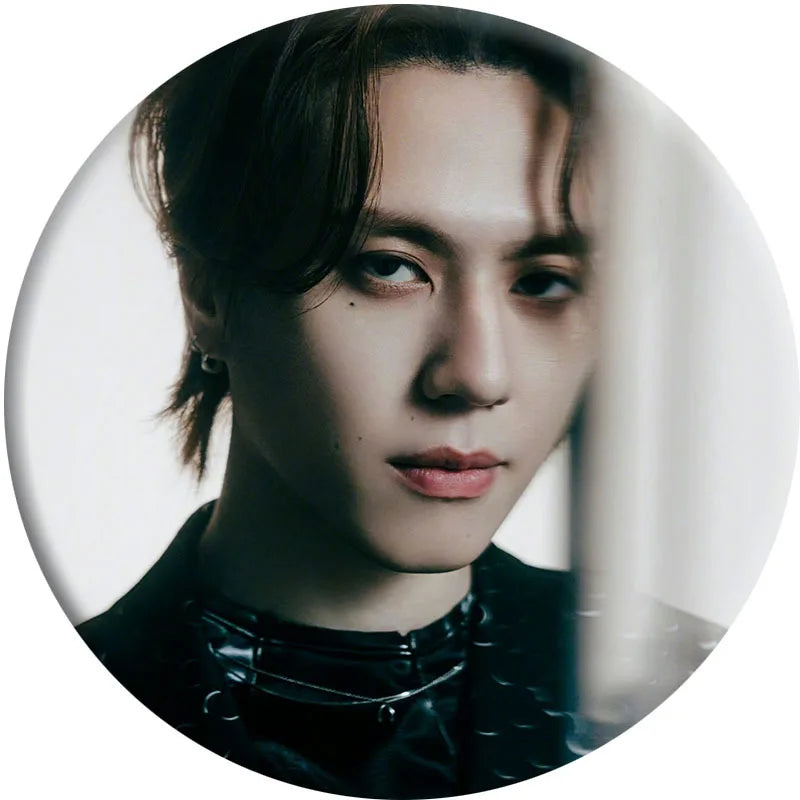 KPOP GOT7 Album WINTER HEPTAGON Metal Badge Brooch