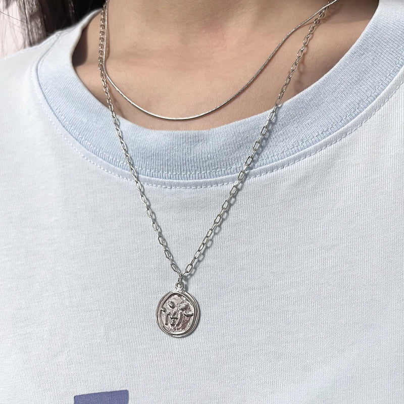 Stray Kids Lee Know Metal Round Necklace