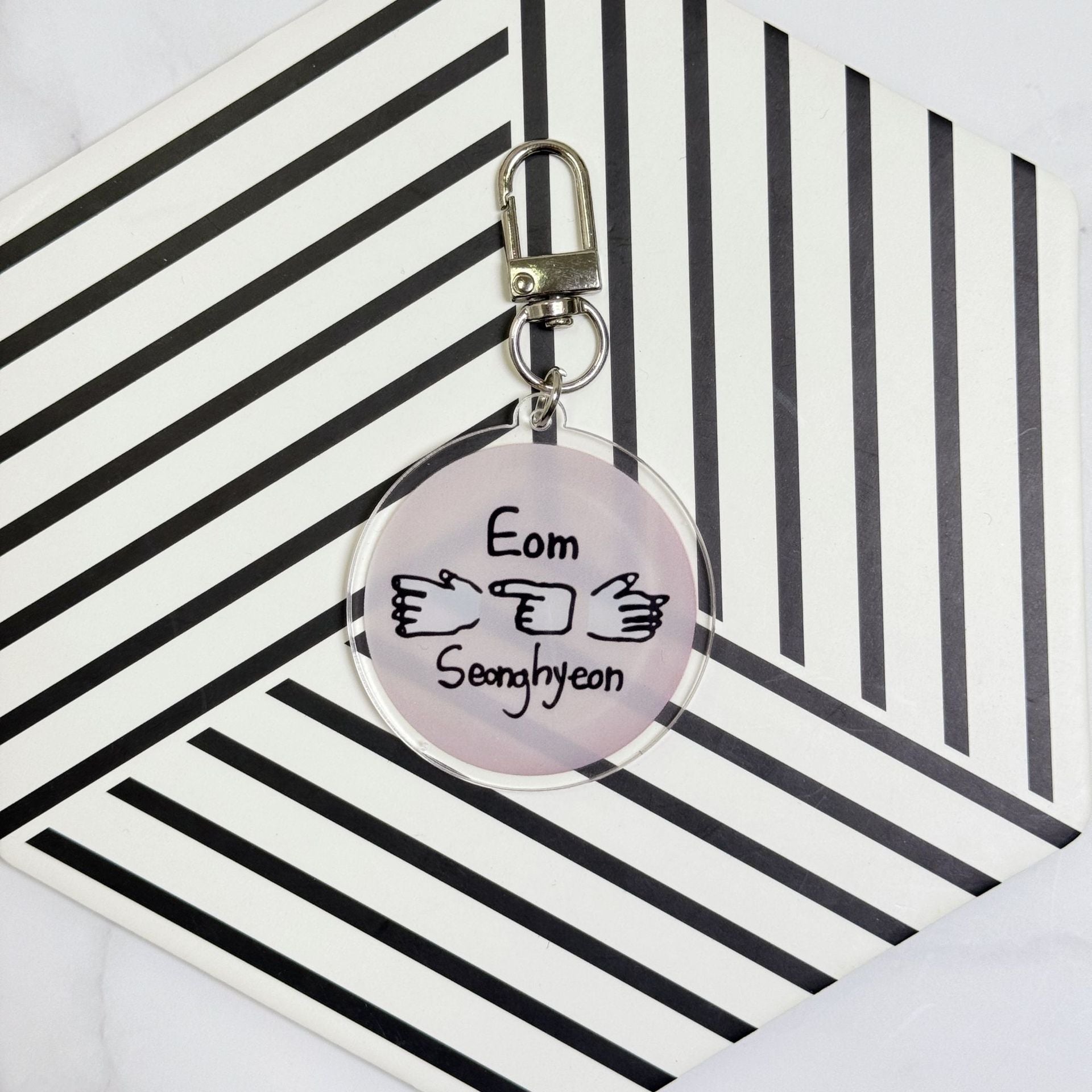 Cortis Circle Names Keychain Accessories