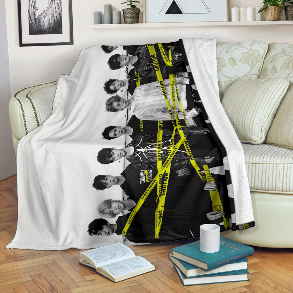 Stray Kids Black and White Blanket