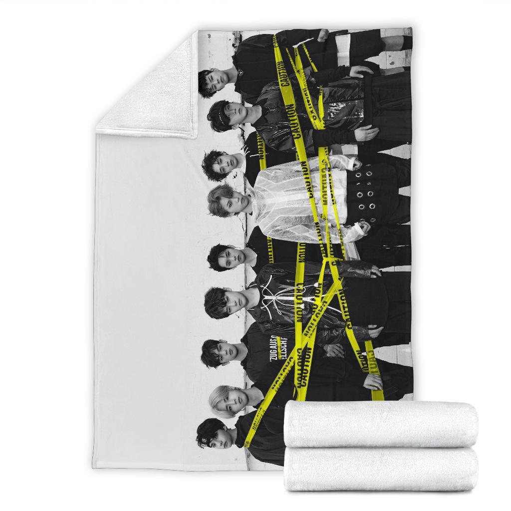 Stray Kids Black and White Blanket